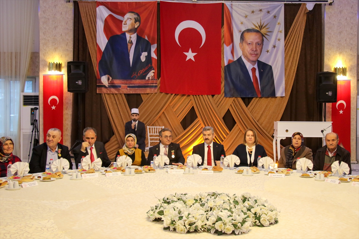 Uşak Valisi Ergün, Şehit Aileleri ve Gazilerle İftarda Buluştu