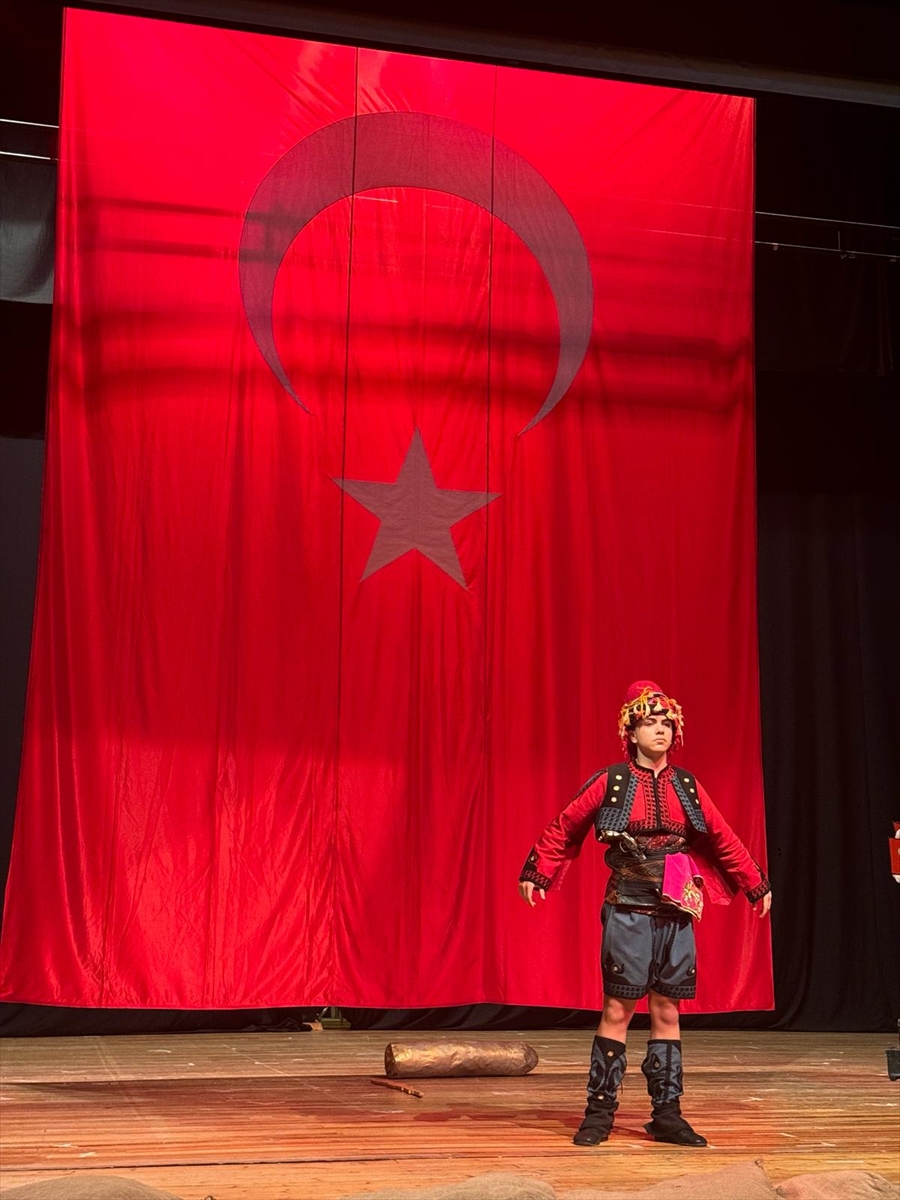 İzmir'de 18 Mart dolayısıyla anma töreni düzenlendi