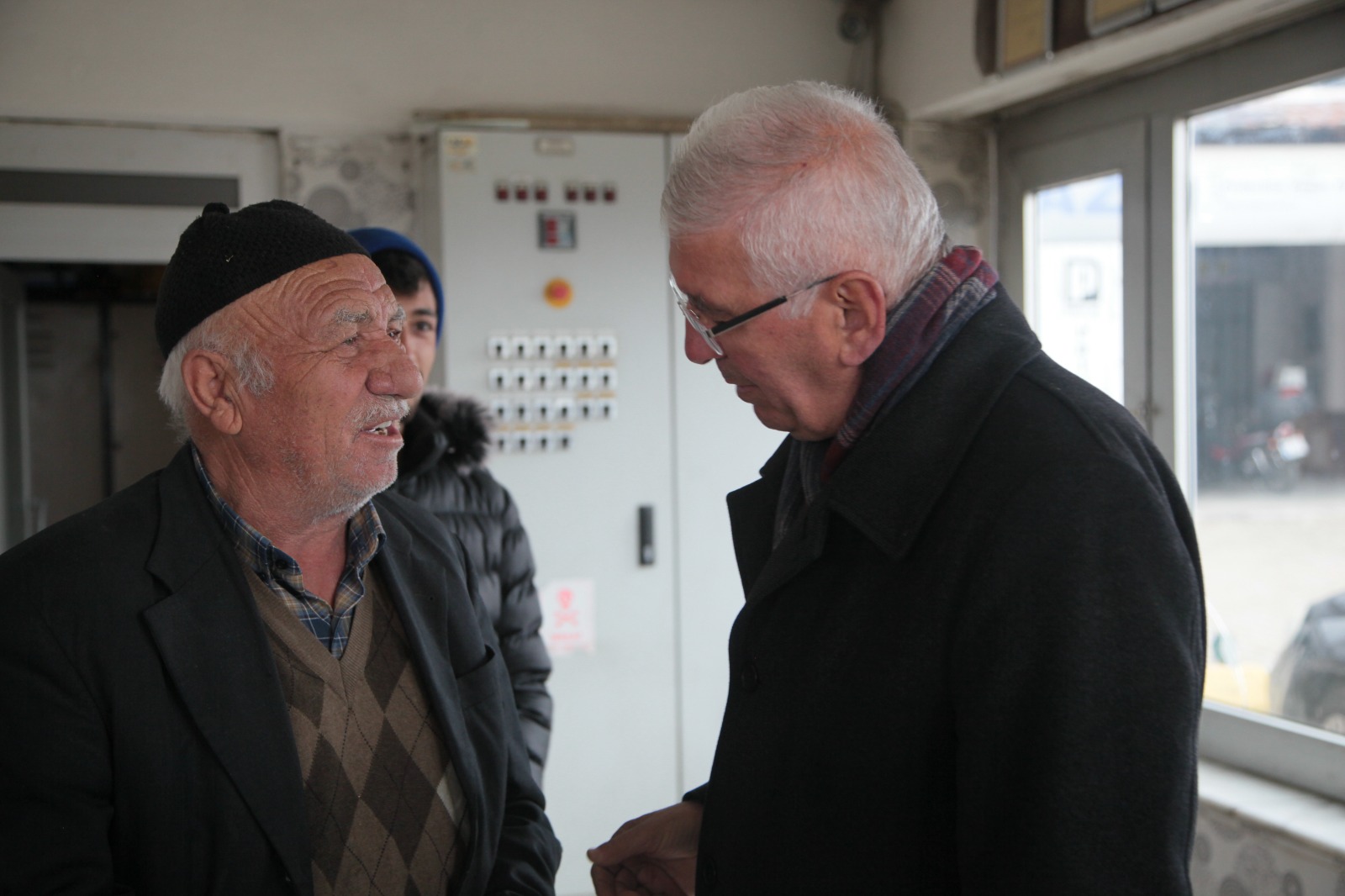 Etem Erdem, Banaz’da  “Her Kapıyı Çalıyoruz, Sıkılmadık El Bırakmıyoruz”