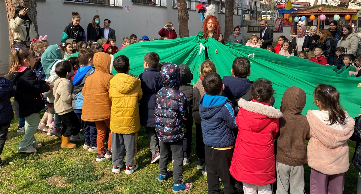 Alaşehir'de ana sınıfı öğrencileri için kütüphane etkinliği
