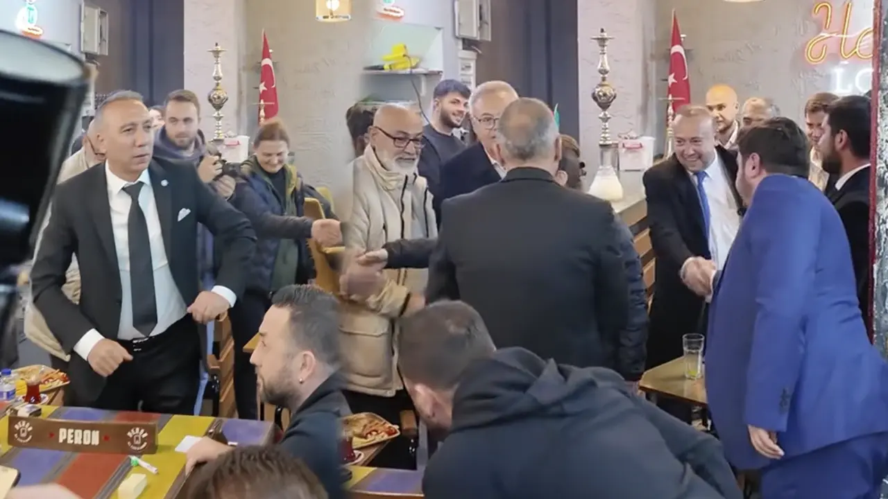 İyi Parti Adayı Muhammet Gür Ofsaytta Yakalandı..!