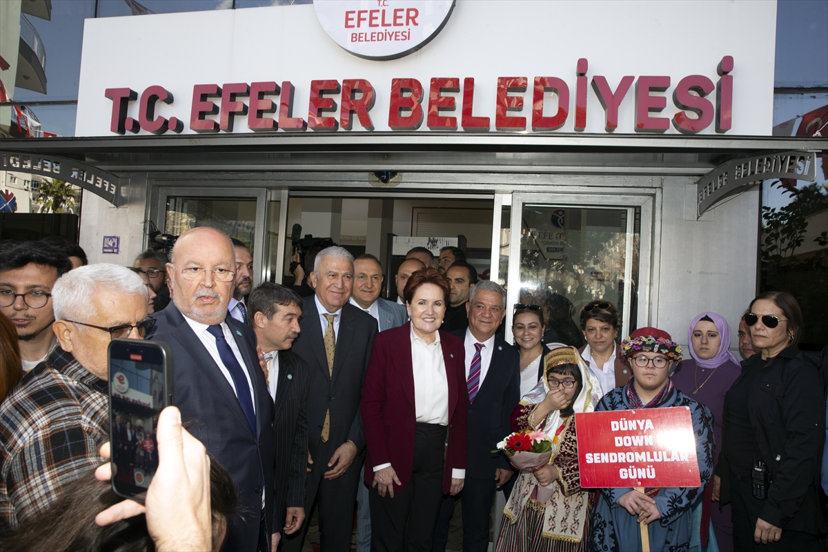 İYİ Parti Genel Başkanı Akşener, Aydın'da ziyaretlerde bulundu