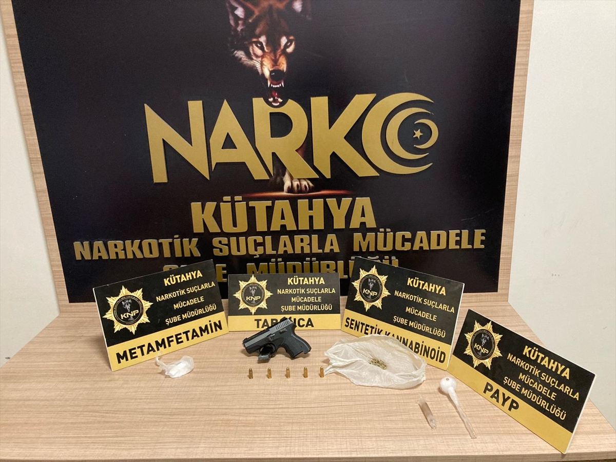 Kütahya'da uyuşturucu operasyonunda yakalanan 2 zanlı tutuklandı