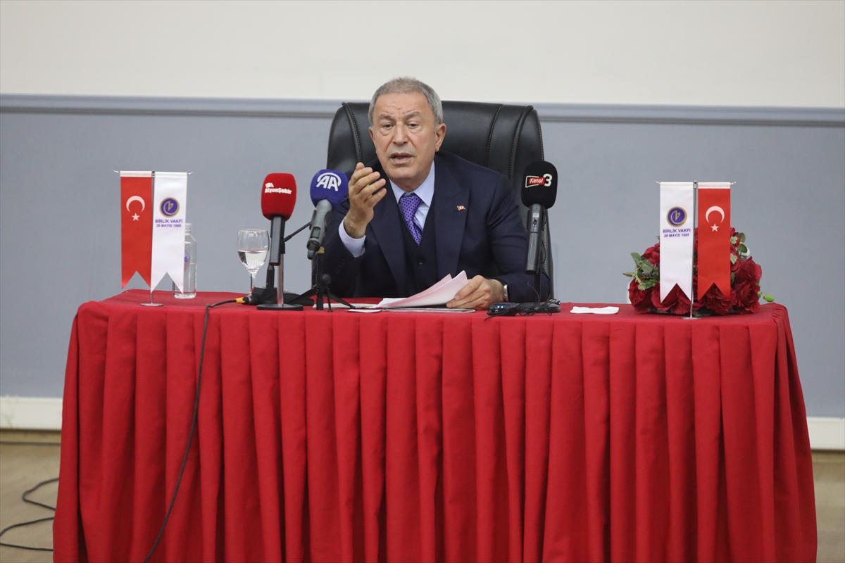 TBMM Milli Savunma Komisyonu Başkanı Akar, Afyonkarahisar'daki konferansta konuştu