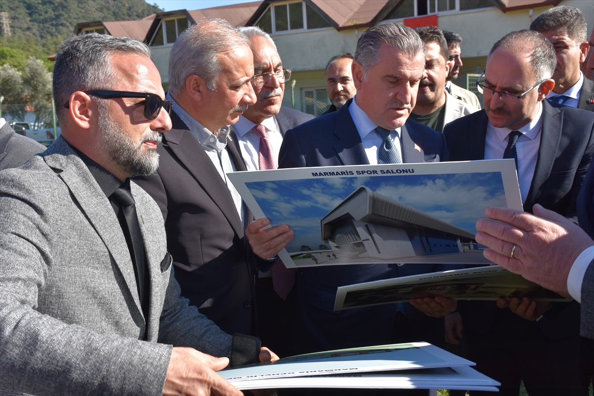 Gençlik ve Spor Bakanı Bak, Marmaris'te incelemelerde bulundu