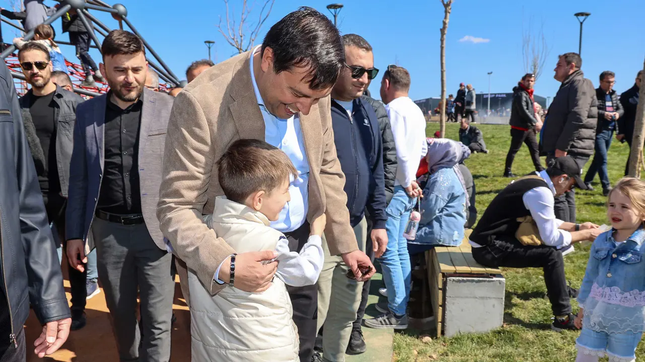 Uşak’ta Çocuk Kent Çocukları Şenlendirdi