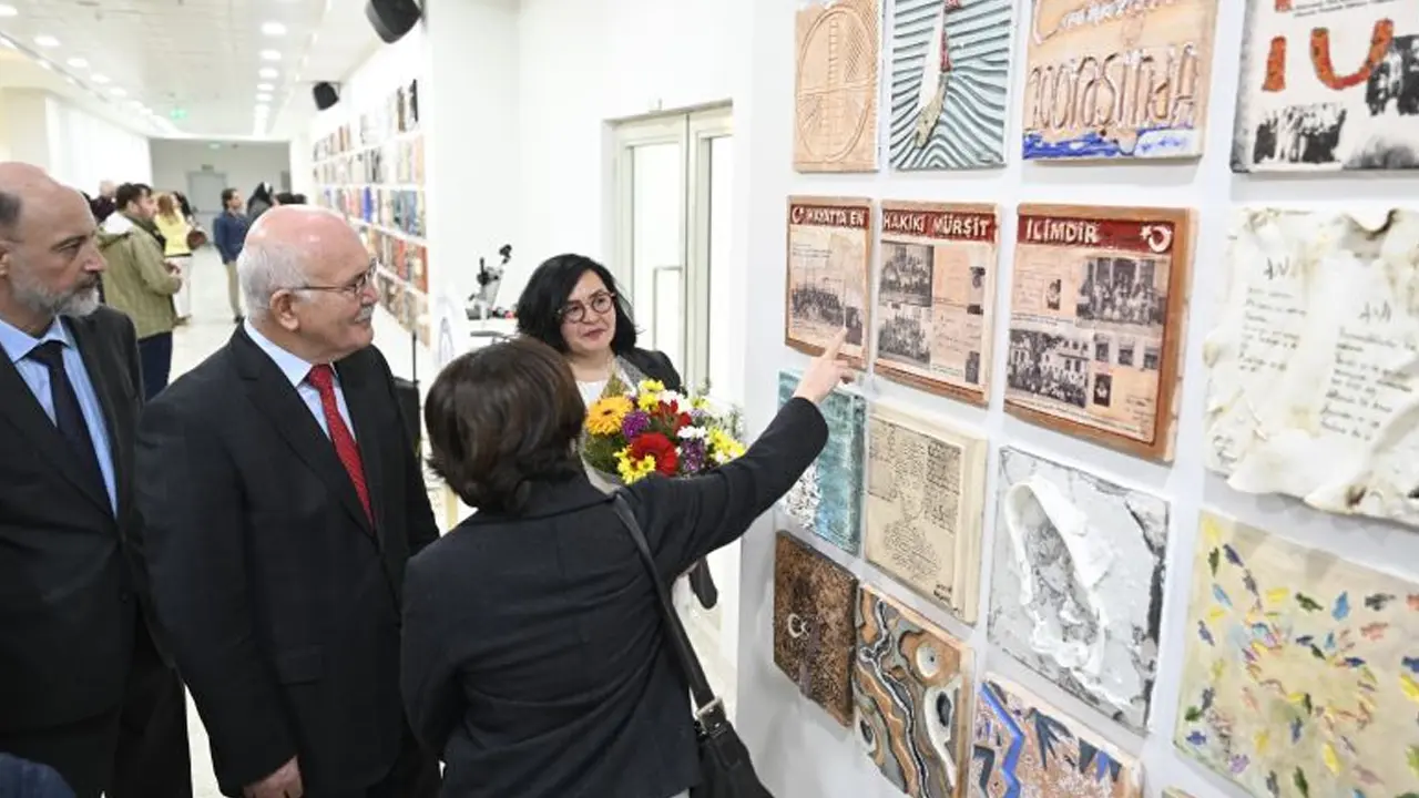 Uşak Üniversitesi’nde Cumhuriyetin 100. Yılı Seramiklere Kazındı   