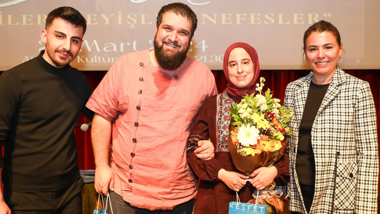 Uşak’ta Nefes’den İlahiler Ramazan Programında Dillere Döküldü  