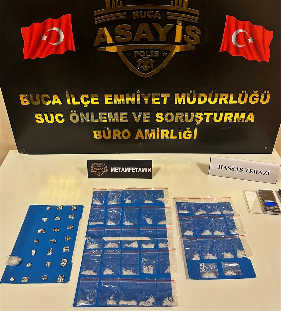 İzmir'de uyuşturucu operasyonunda yakalanan 2 kişi tutuklandı