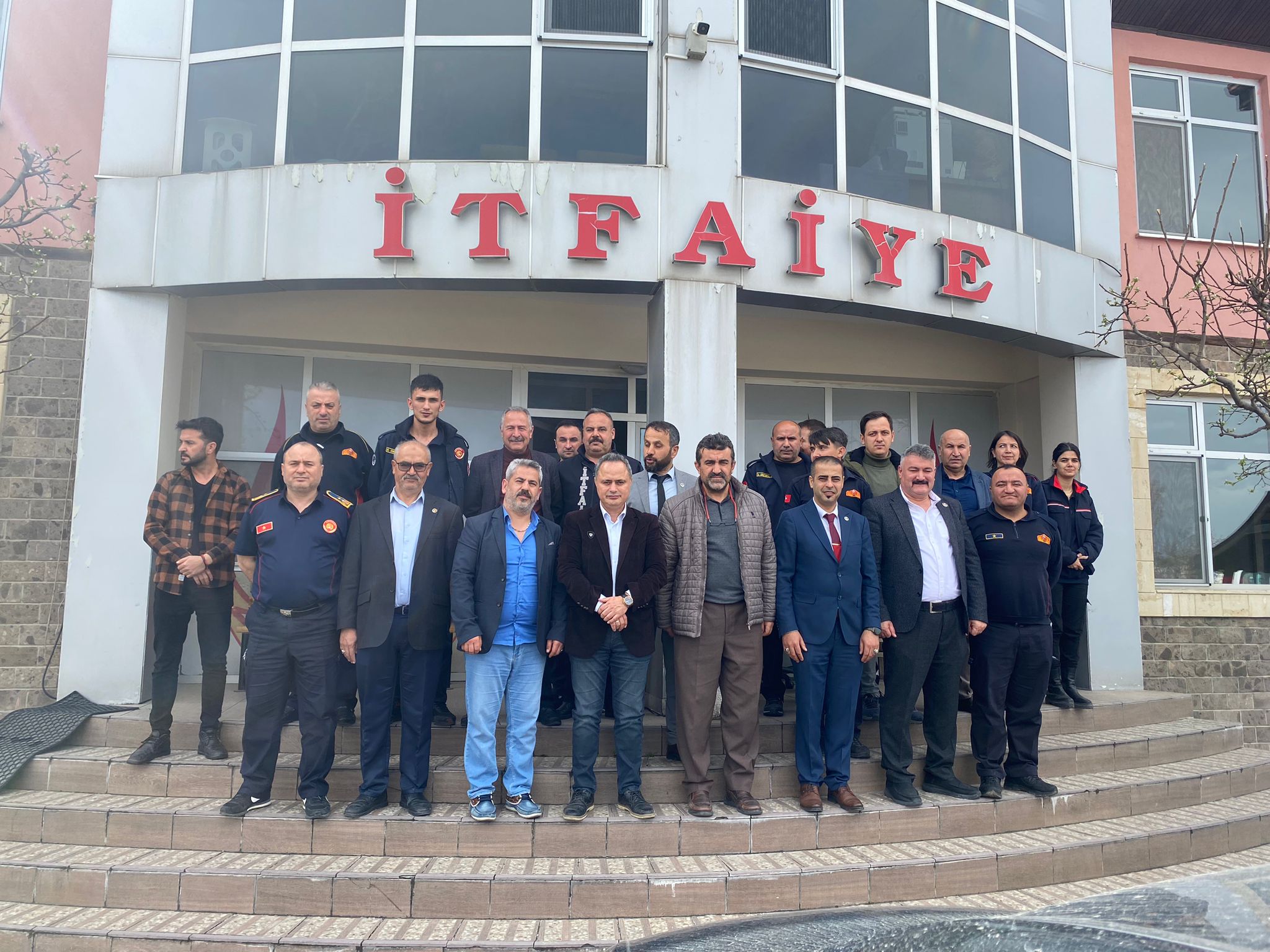 Uşak BBP Adayı Kahveci Hız Kesmiyor, Kapı Kapı Dolaşıyor..!