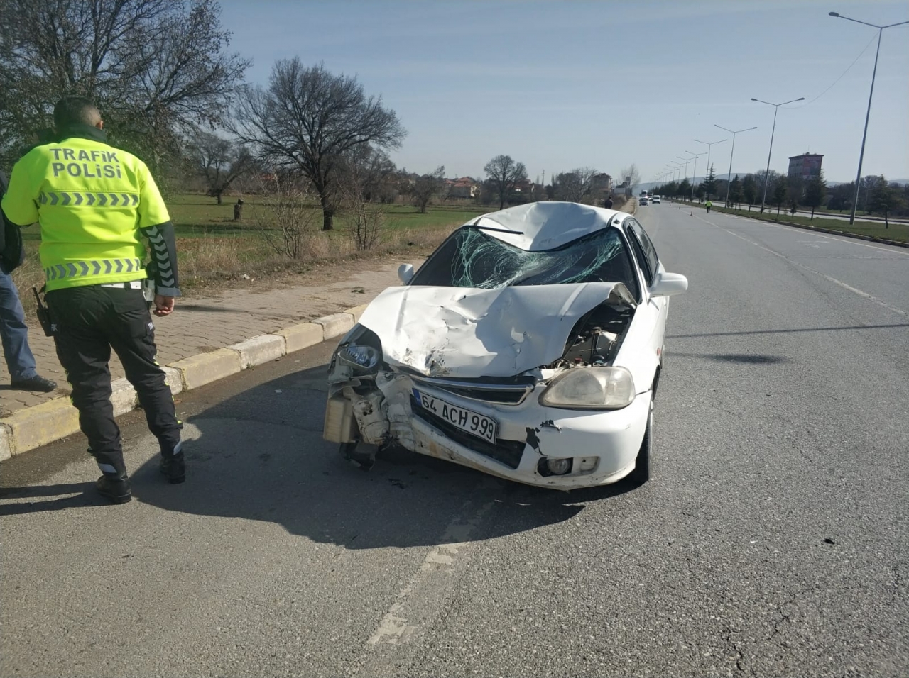 Uşak'ta Otomobil Motorla Çarpıştı Fikret Yayla Öldü