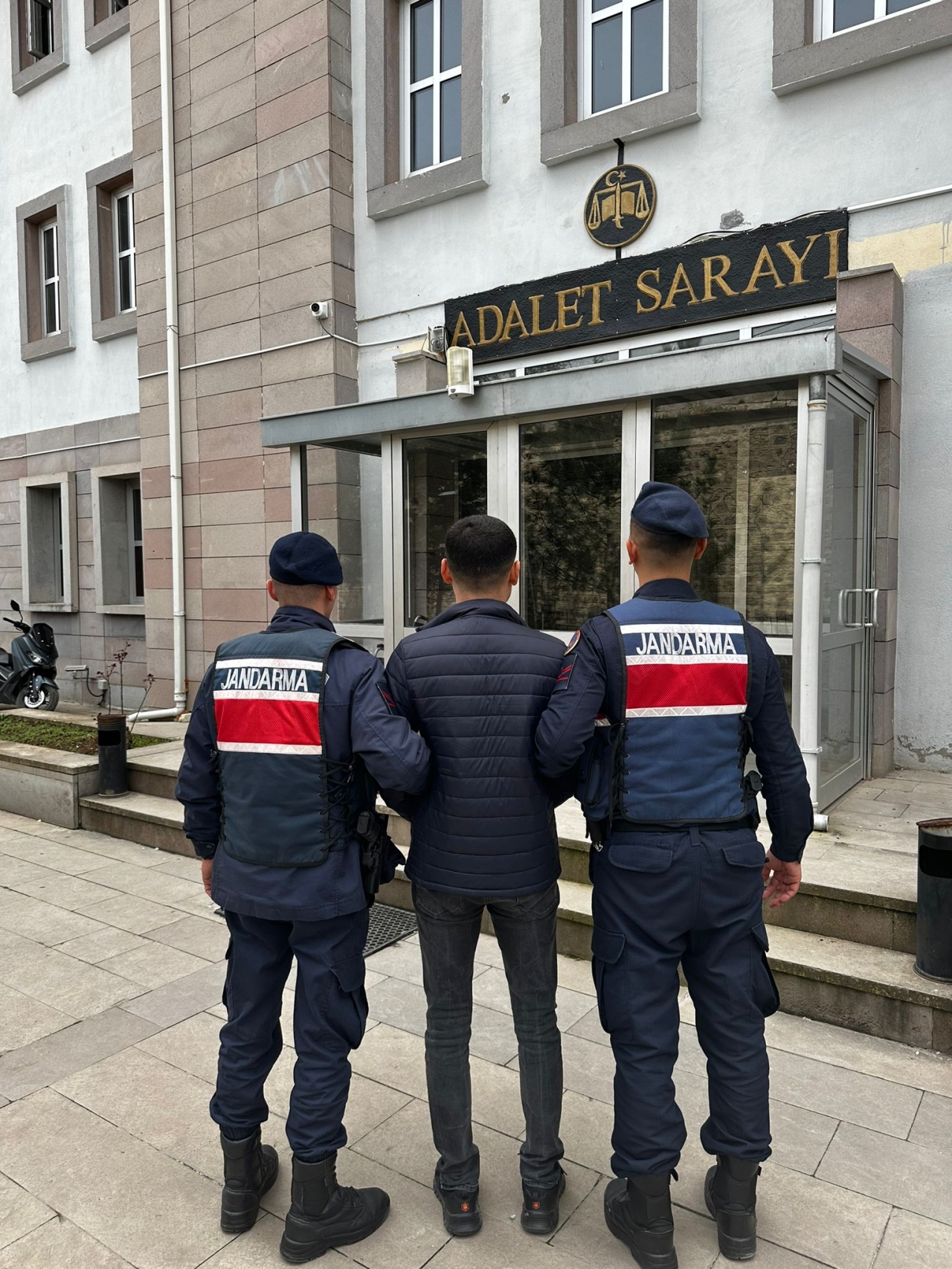 Afyonkarahisar'da firari FETÖ hükümlüsü yakalandı