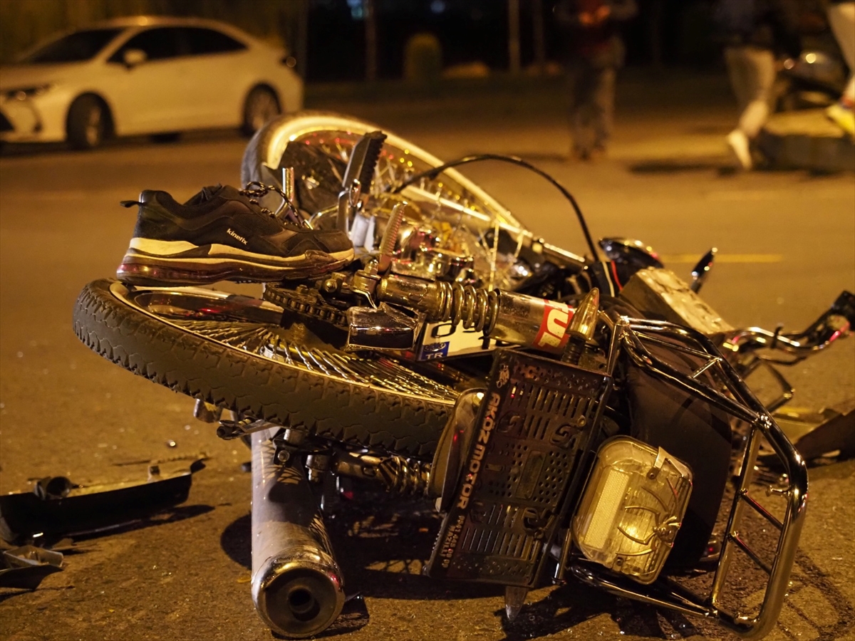 Otomobille Çarpışan Motosikletin Sürücüsü Rıfat Emre Hazan Öldü