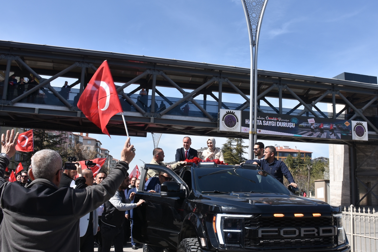 Afyonkarahisar'da "Sevgi Yürüyüşü" gerçekleştirildi