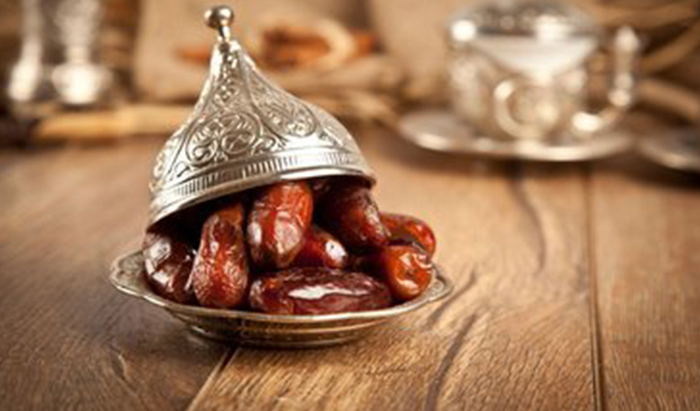 İzmir Valisi Elban, gençlerle iftarda bir araya geldi