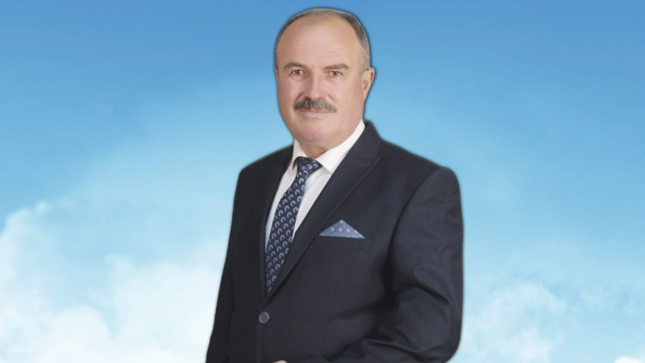 Eşme Yeleğen'de Bağımsız Aday Ecevit Emir Kazandı