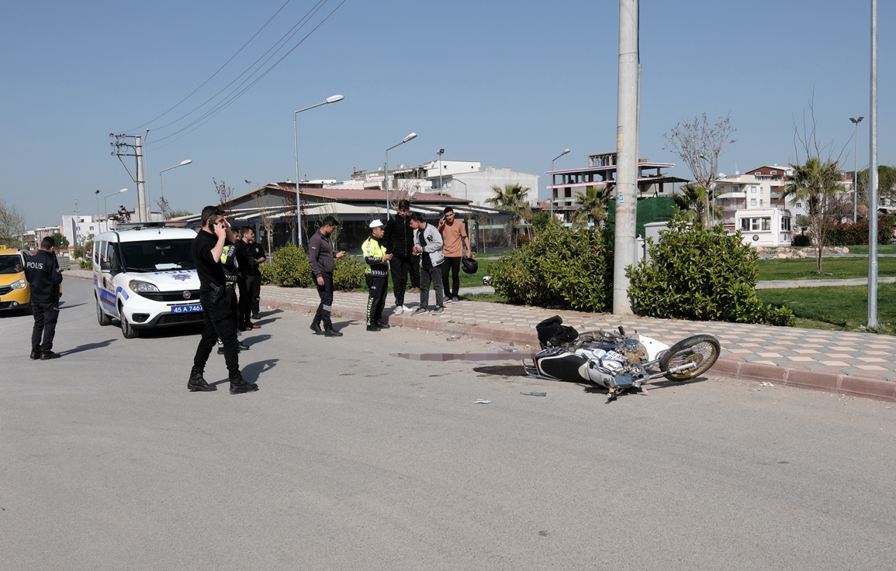 Elektrik Direğine Çarpan Motosikletin Sürücüsü Samet Biltekin Öldü