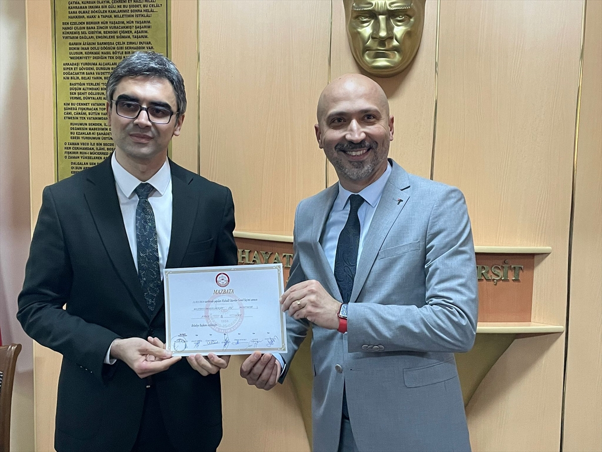 Söke Belediye Başkanı seçilen Arıkan mazbatasını aldı