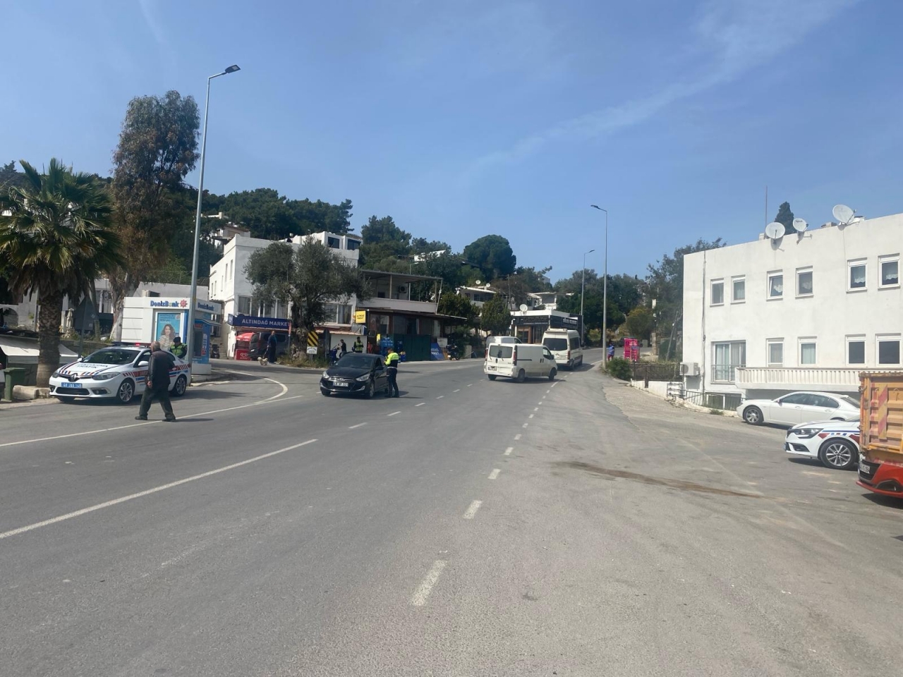 Bodrum'da jandarma ekipleri motosiklet ve sürücülerine yönelik denetim yaptı