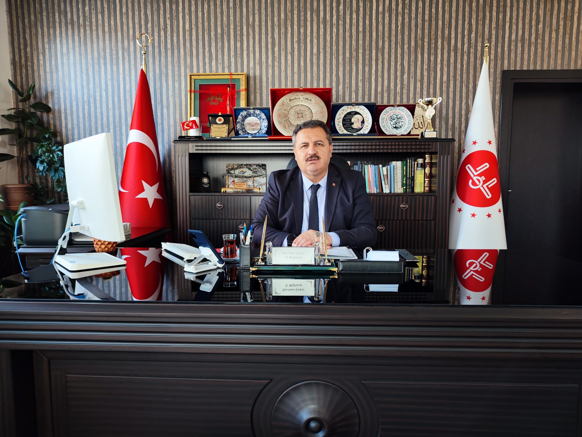 Uşak İl Müftüsü Burhan Çakır Kadir Gecesi Mesajı Yayınladı