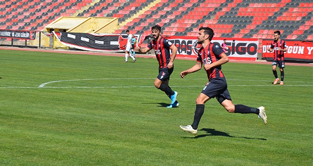 Uşakspor Kocaelispor’u 2-0 Mağlup Etti