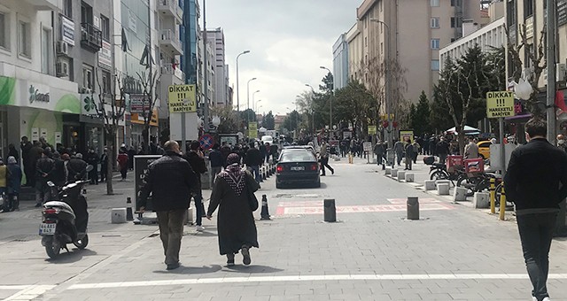 Uşak’ta 3 Günlük Sokağa Çıkma Yasağı Sona Erdi Vatandaşlar Dışarı Akın Etti