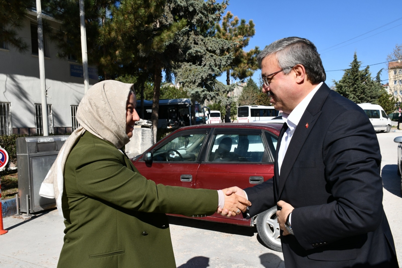 AK Parti Afyonkarahisar Milletvekili Yurdunuseven'den İscehisar Belediyesine ziyaret