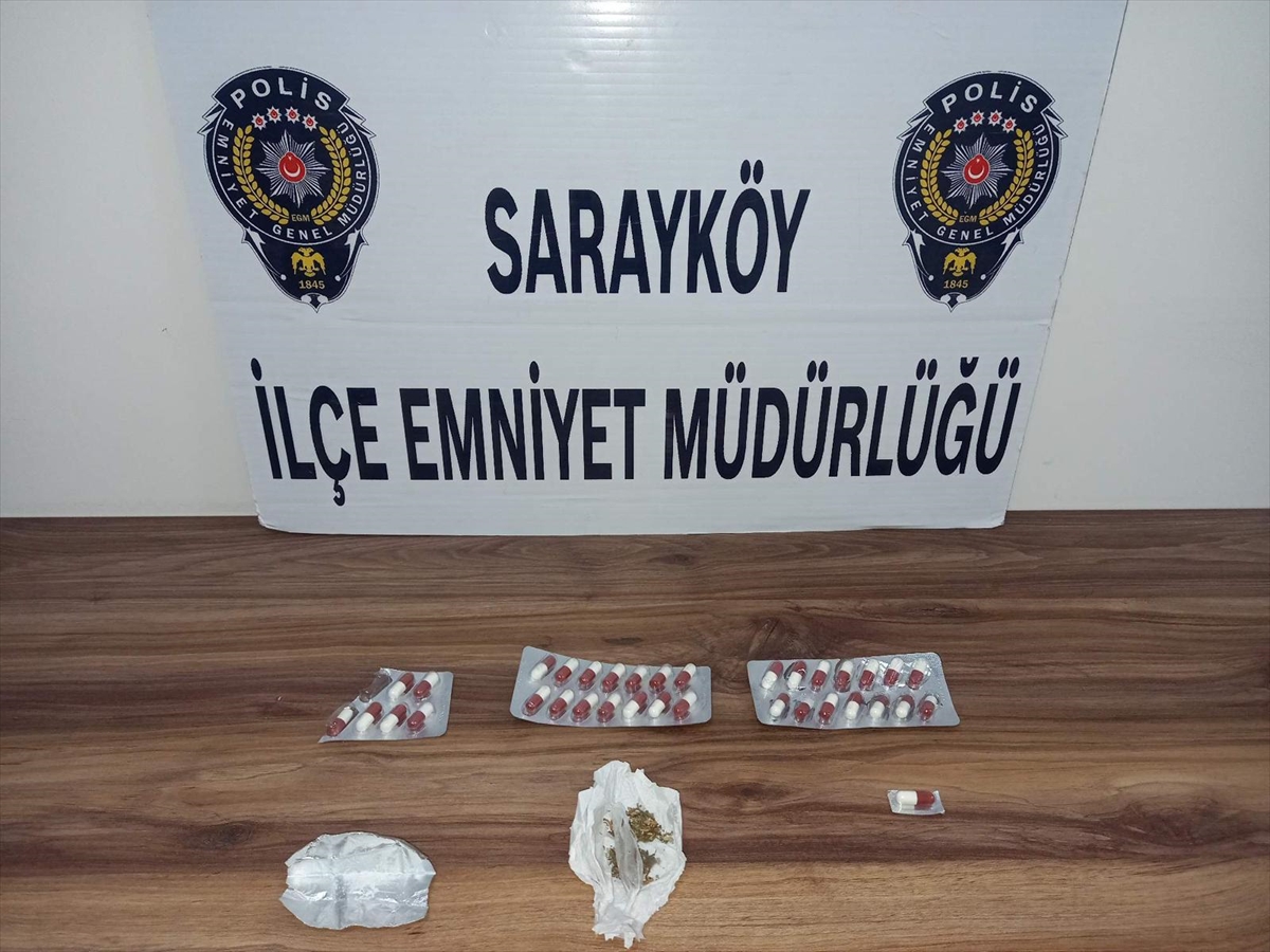 Denizli'de uyuşturucu bulunan otomobildeki 2 şüpheliden 1'i tutuklandı