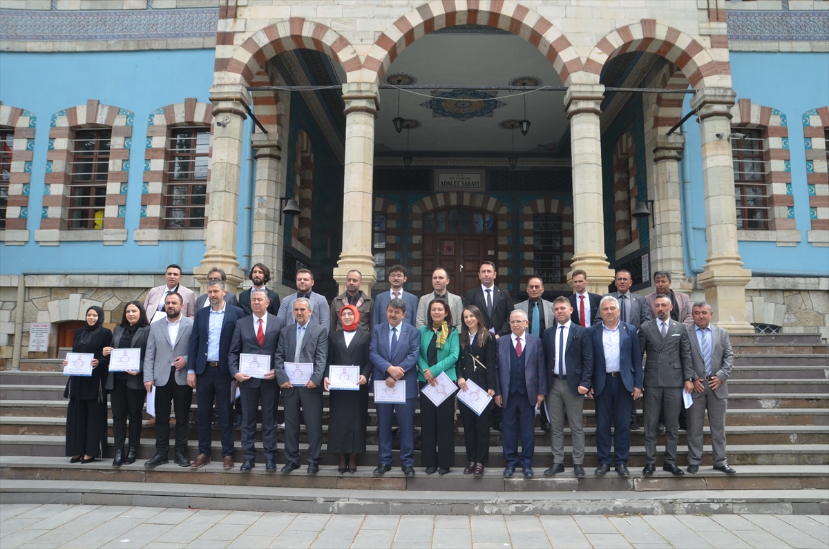 AK Parti'li Kütahya Belediye Meclisi ve İl Genel Meclisi üyeleri mazbatalarını aldı