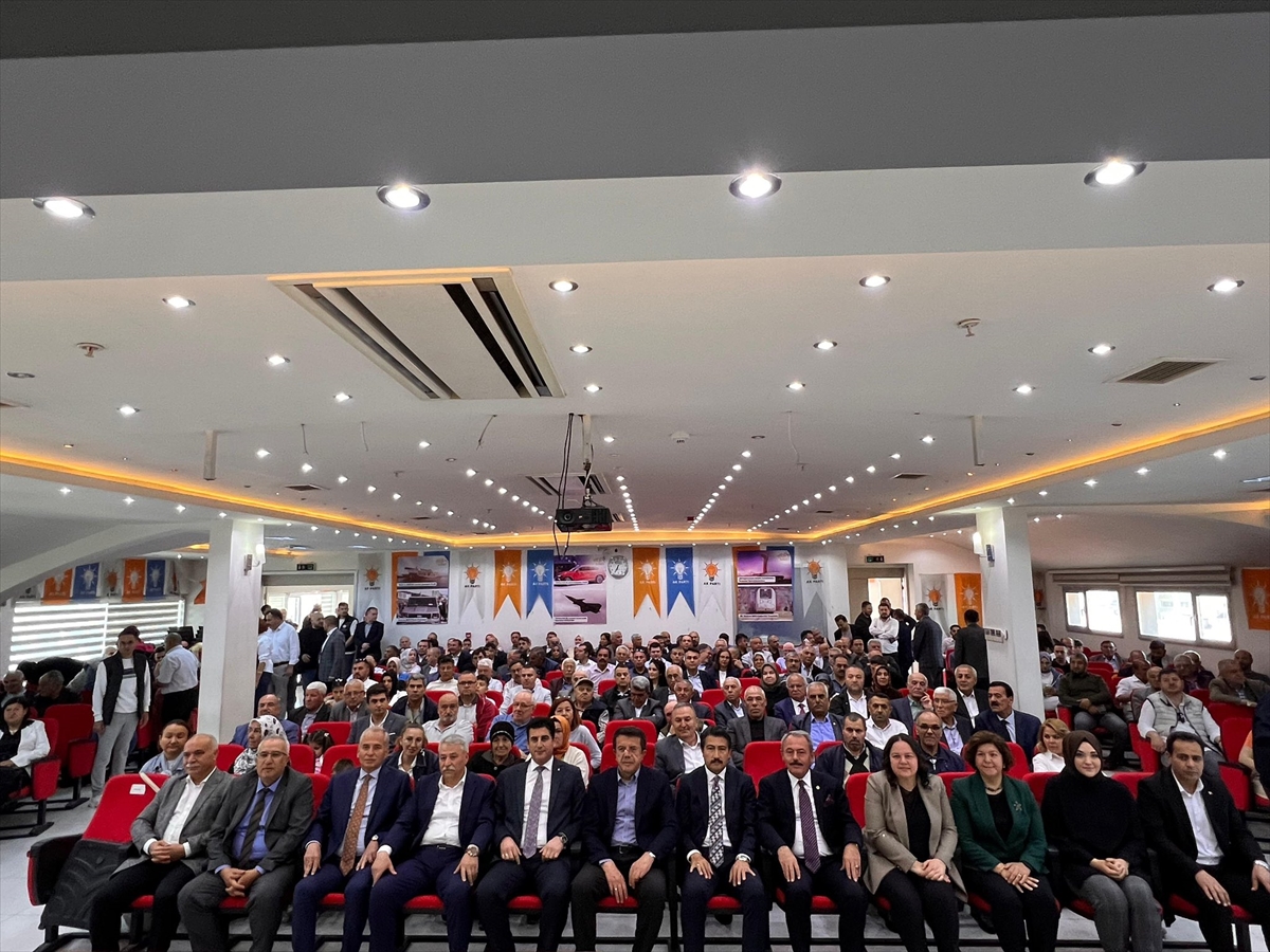 AK Parti Denizli İl Başkanlığı bayramlaşma programı düzenledi
