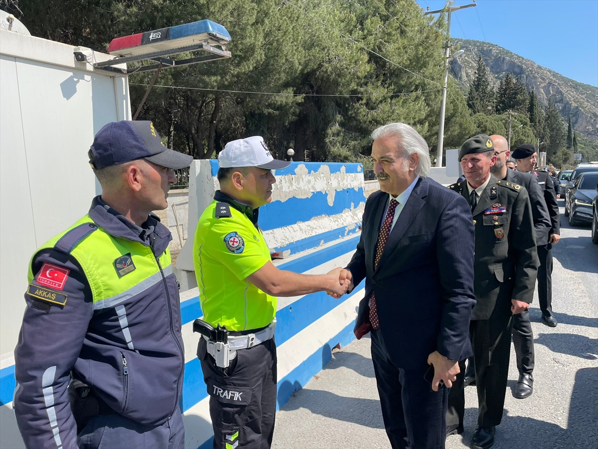 Söke'de bayramlaşma töreni düzenlendi