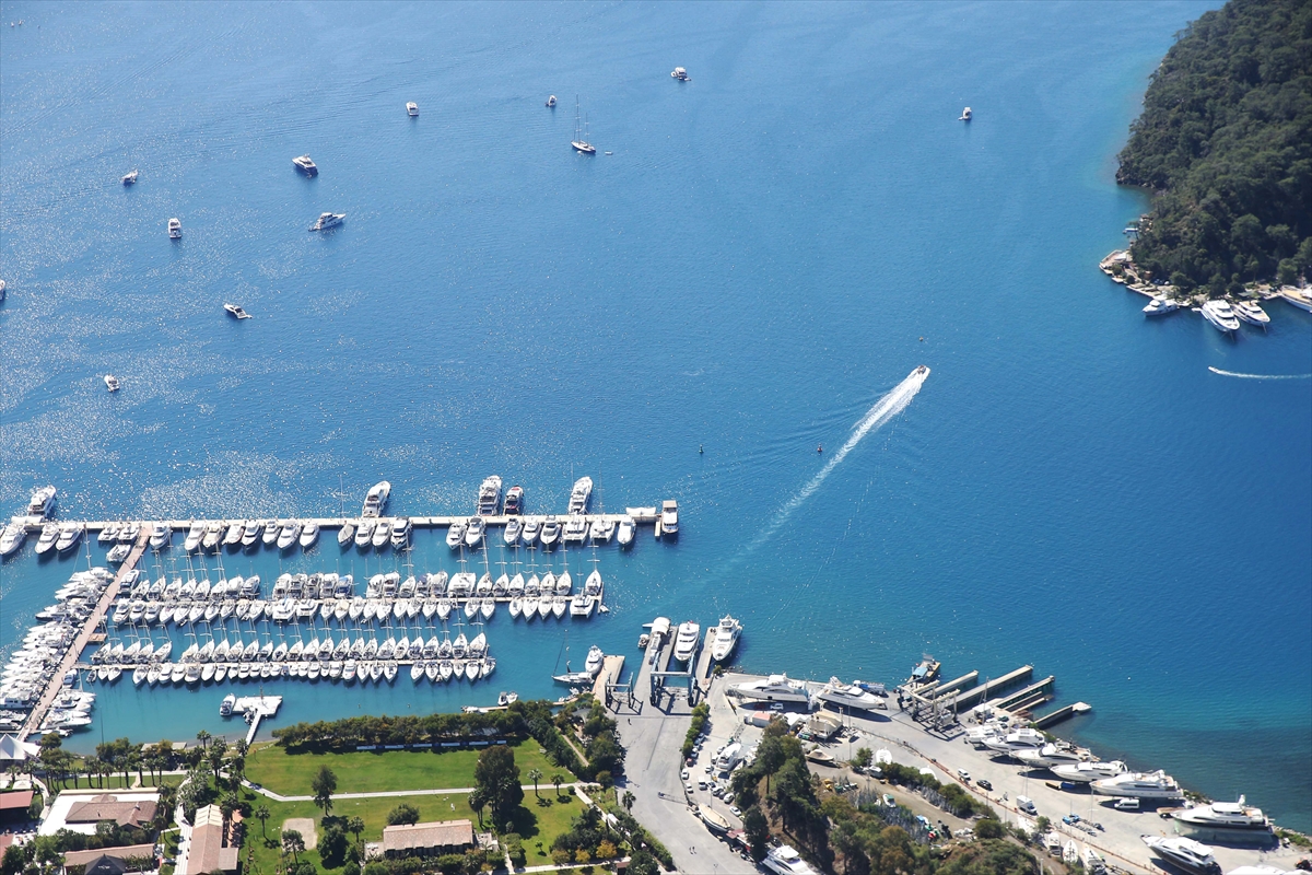 Güney Ege bayramda yerli turistle hareketlendi