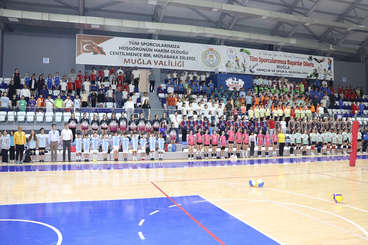 Fethiye’de çocuk şenliği başladı