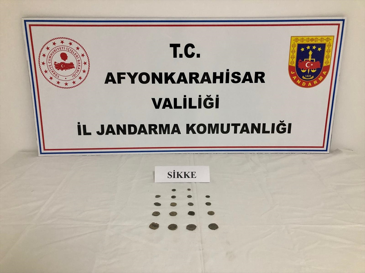 Afyonkarahisar'da 18 sikke ele geçirildi