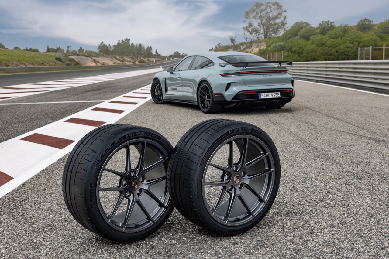 Pirelli, serisini Porsche Taycan için ürettiği iki yeni lastikle genişletiyor