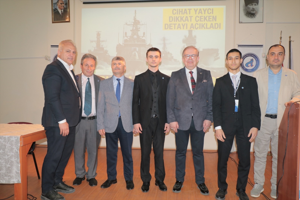 İzmir'de Türk Dünyası Gençlik Çalıştayı düzenlendi