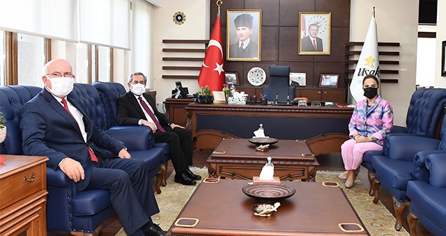 ANKARA ÜNİVERSİTESİ REKTÖRÜ PROF. DR. NECDET ÜNVAR'DAN, VALİ FUNDA KOCABIYIK'A ZİYARET