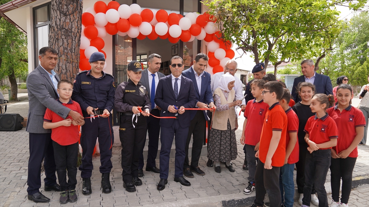 Muğla'da hayırseverlerin desteğiyle yapılan kütüphane açıldı