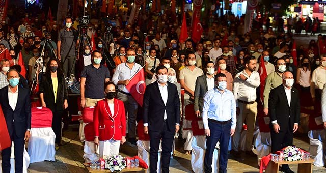 15 TEMMUZ DESTANI UŞAK MEYDANINDA ANILDI