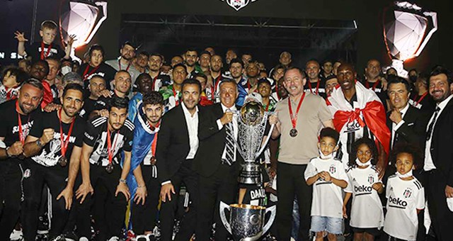 BEŞİKTAŞ'IN ŞAMPİYONLUK KUPALARI UŞAK'A GELİYOR