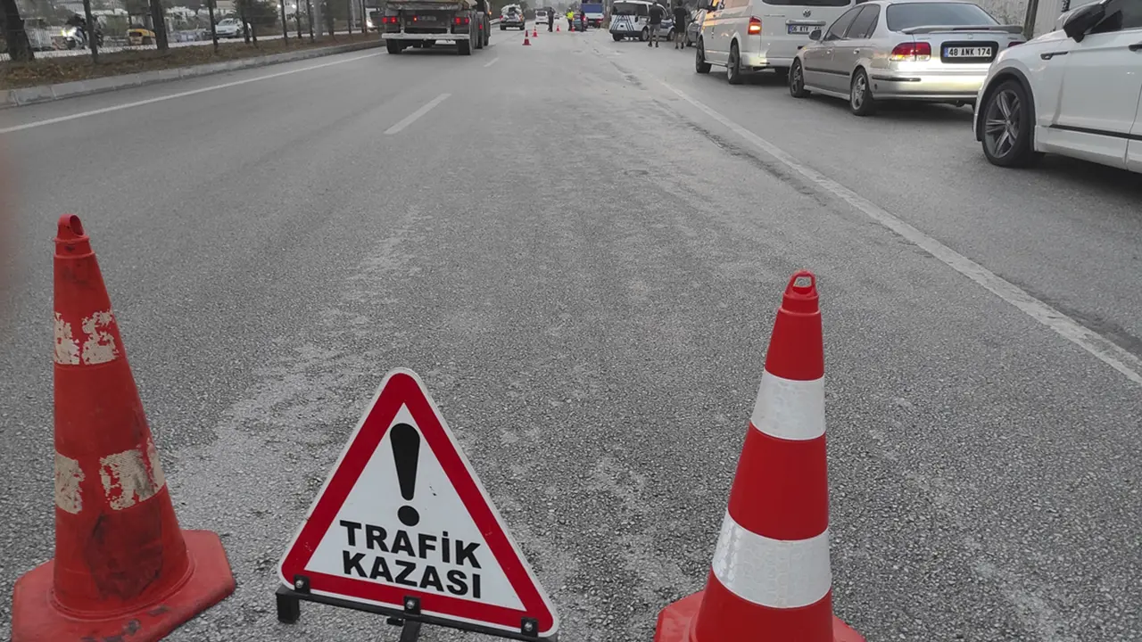 Eşme Yolunda Tırla Çarpışan Otomobilin sürücüsü Ali Bilir Hayatını Kaybetti