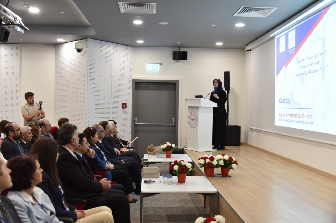 Manisa'da "Sağlık Hizmetlerinde İletişim" çalıştayı düzenlendi