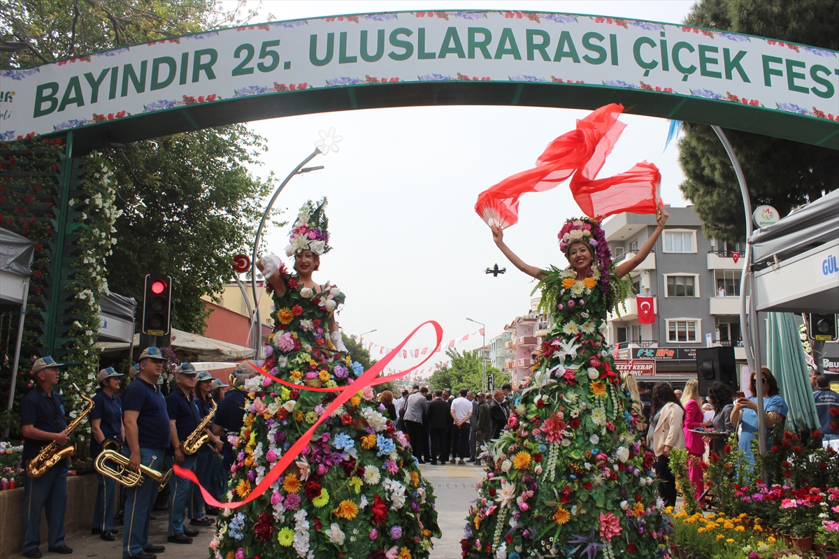 Bayındır'da çiçek festivali başladı