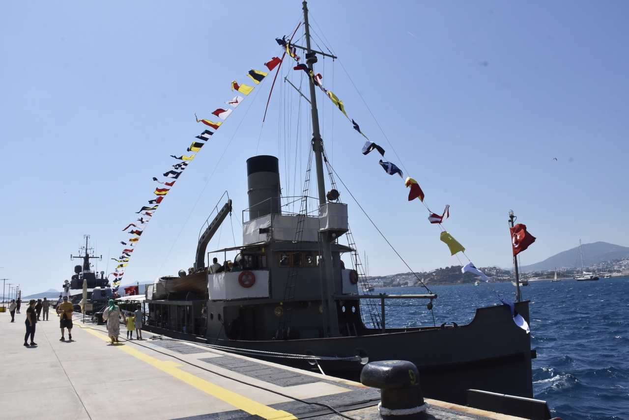 Bodrum'da, TCG Nusret Müze Gemisi ziyarete açıldı