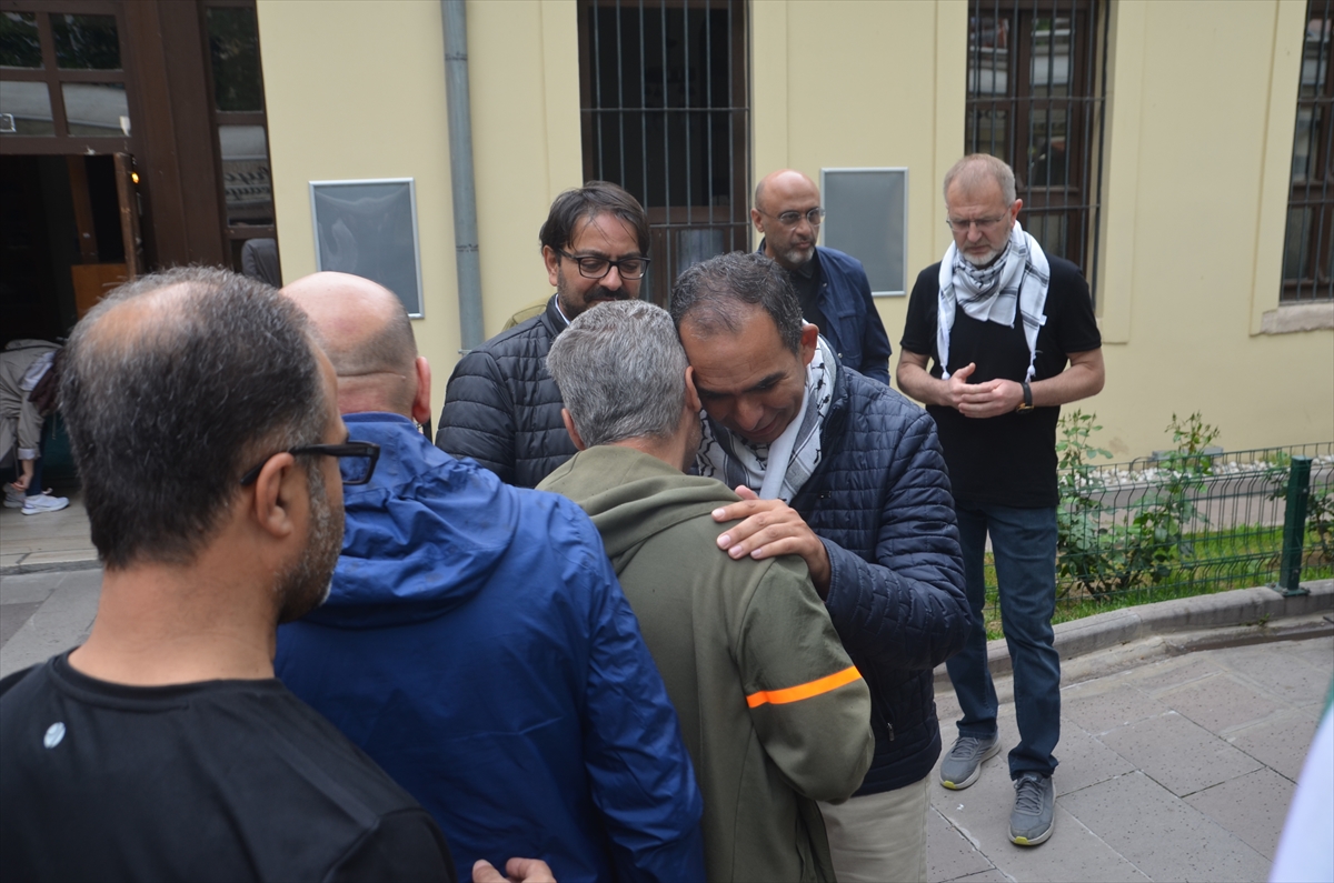 İsrail'in saldırılarında ölen Filistinli 4 kız kardeş için Kütahya'da gıyabi cenaze namazı kılındı