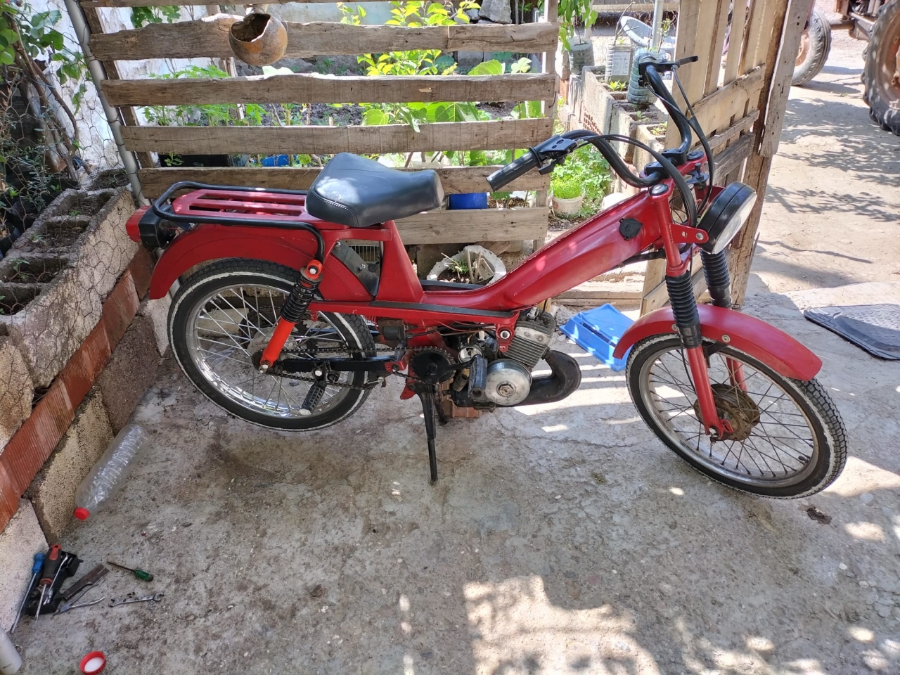 Akhisar'da çalıntı motosikleti satmak isteyen kişi yakalandı