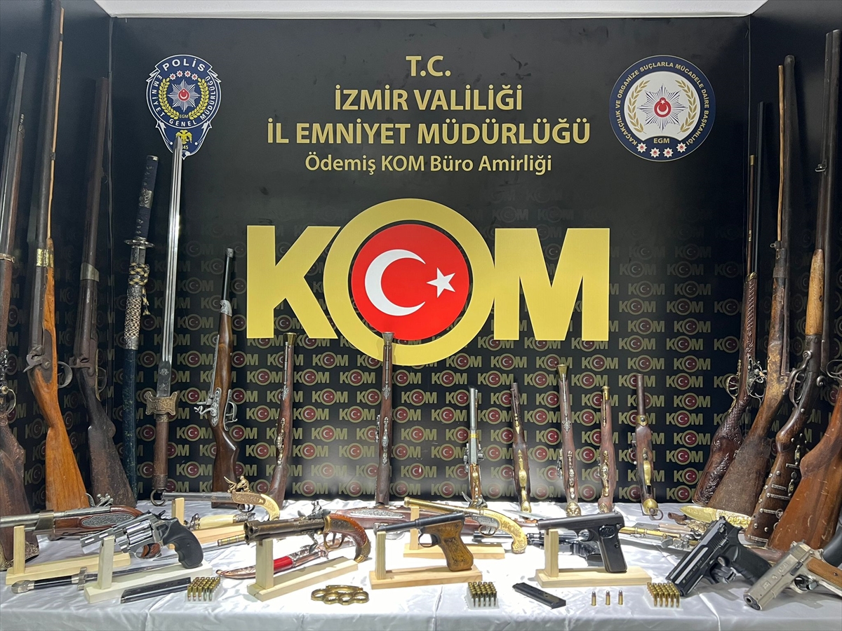 İzmir'de yasa dışı silah ticareti operasyonunda 1 kişi yakalandı
