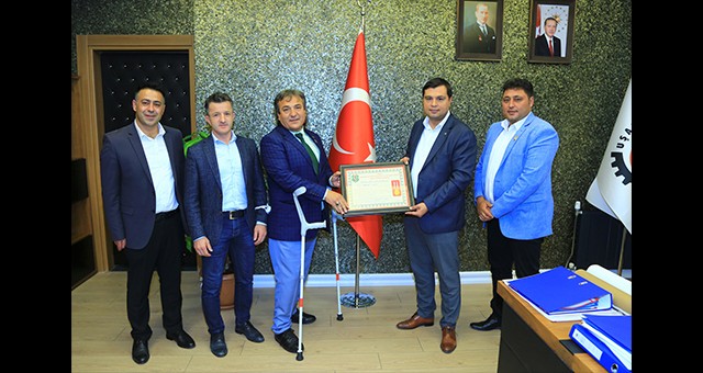 GAZİLERDEN BAŞKAN ÇAKIN’A JEST