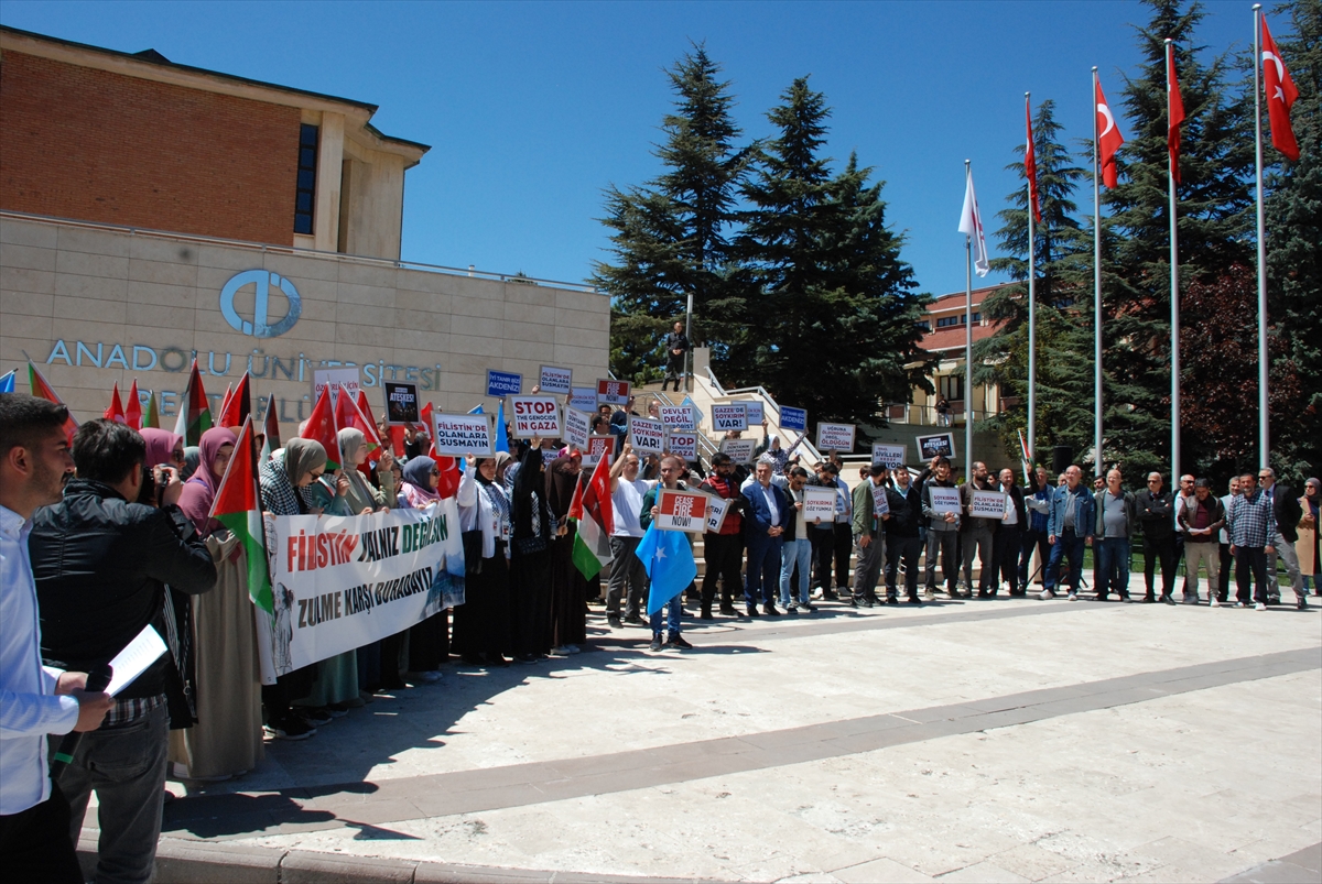 Anadolu Üniversitesi öğrencileri Filistin için yürüdü