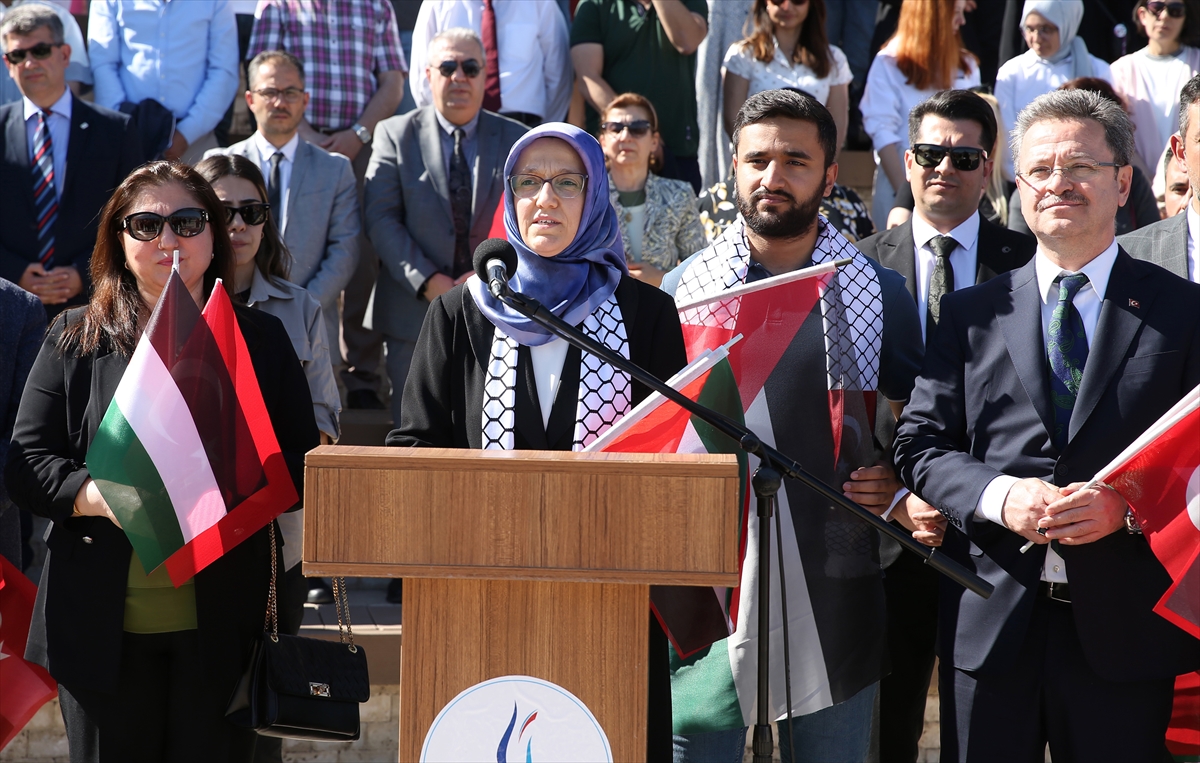 Manisa Celal Bayar Üniversitesi Rektörü Prof. Dr. Kibar'dan Filistin'e destek açıklaması